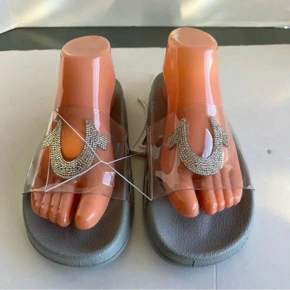 NWT TRUE RELIGION WOMEN'S FLIP FLOP
SANDALS, CLEAR TOP WITH CRYTAL LOGO - Picture 3 of 6